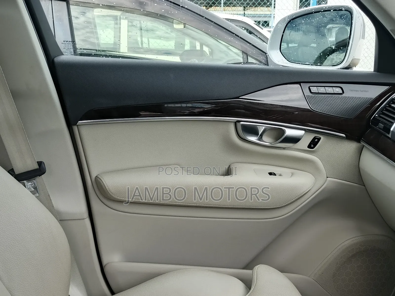 Volvo XC90 T5 Momentum AWD 2018 Silver