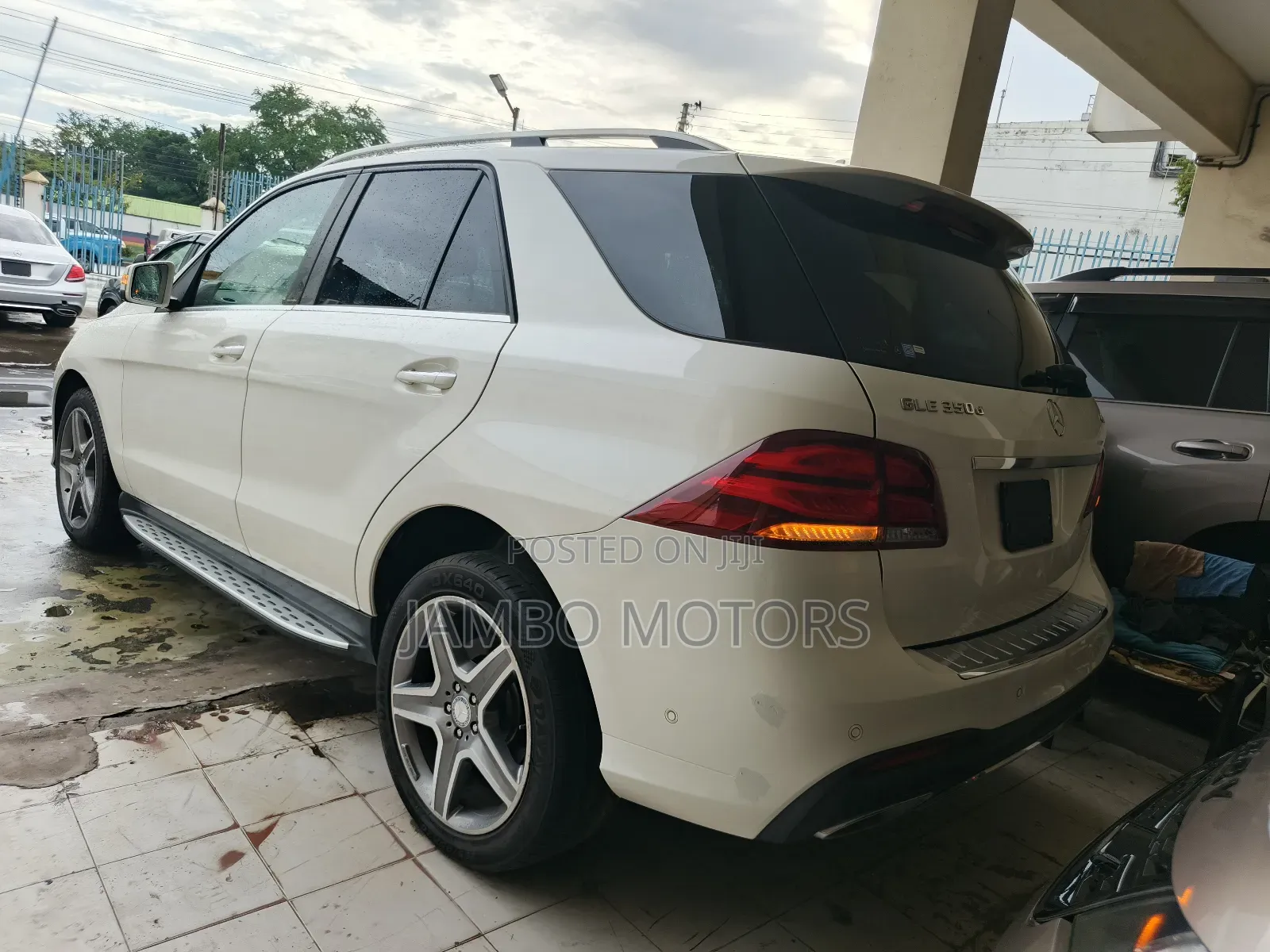 Mercedes-Benz GLE-Class GLE 350d 4MATIC 2018 White