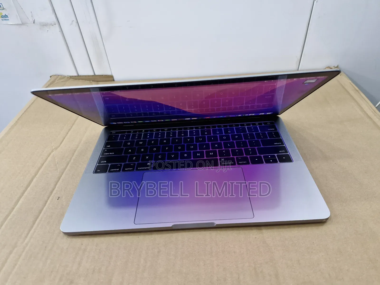 Laptop Apple MacBook Pro 2016 8GB Intel Core I5 SSD 256GB