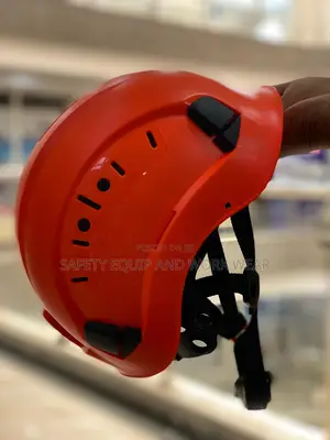 Work At Height Heavy Duty Helmet Highly Durable.