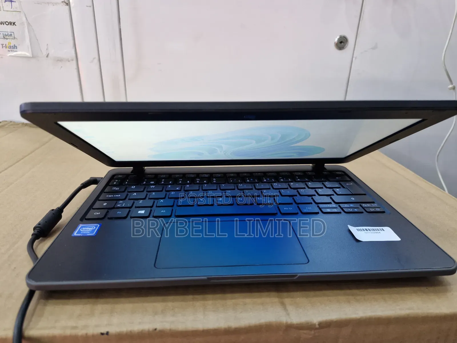 Laptop Acer TravelMate B 4GB Intel Celeron HDD 72GB