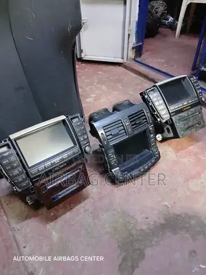 Toyota Crown Radio and Ac Unit