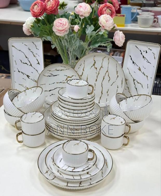 *Marble Elegant 32 PCS European Porcelain Dinner Set At