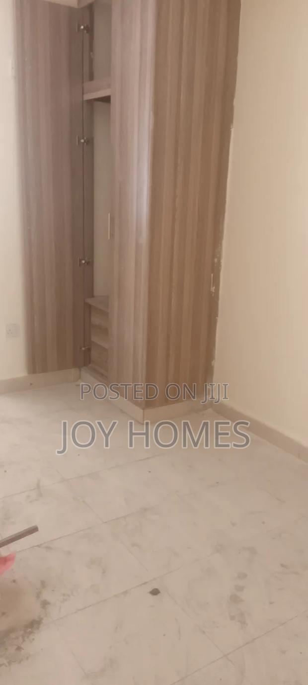 One Bedroom Apartment - thumbnail 3