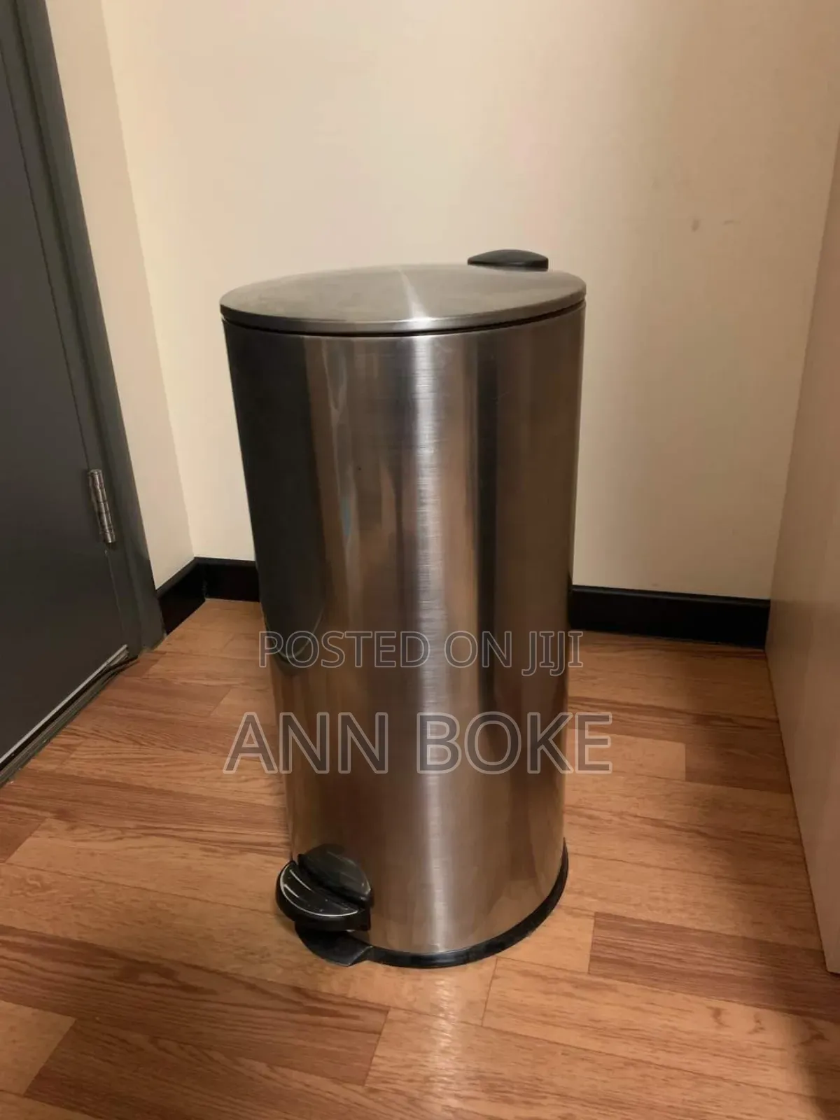 *Mega Stainless Steel Dustbin* 
50 LTRS A
