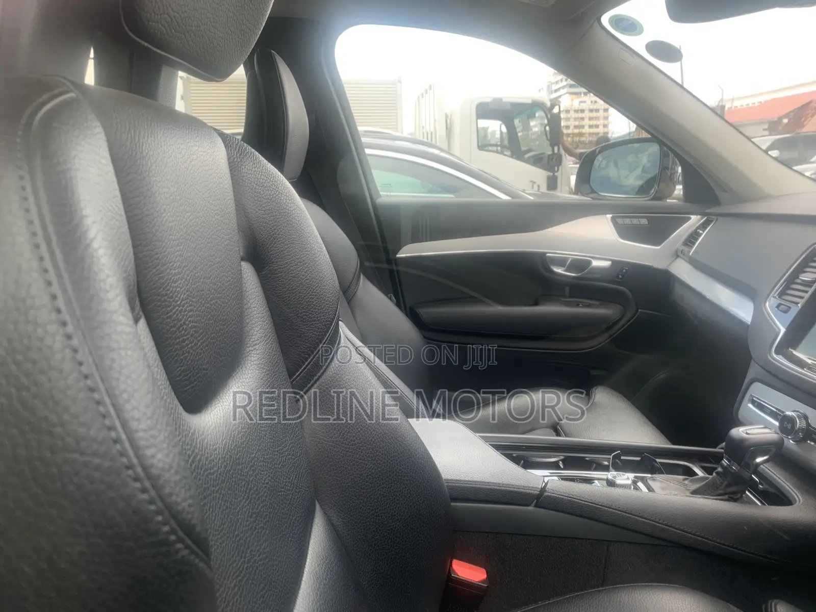 Volvo XC90 T5 Momentum 5P FWD 2018 Matt Black