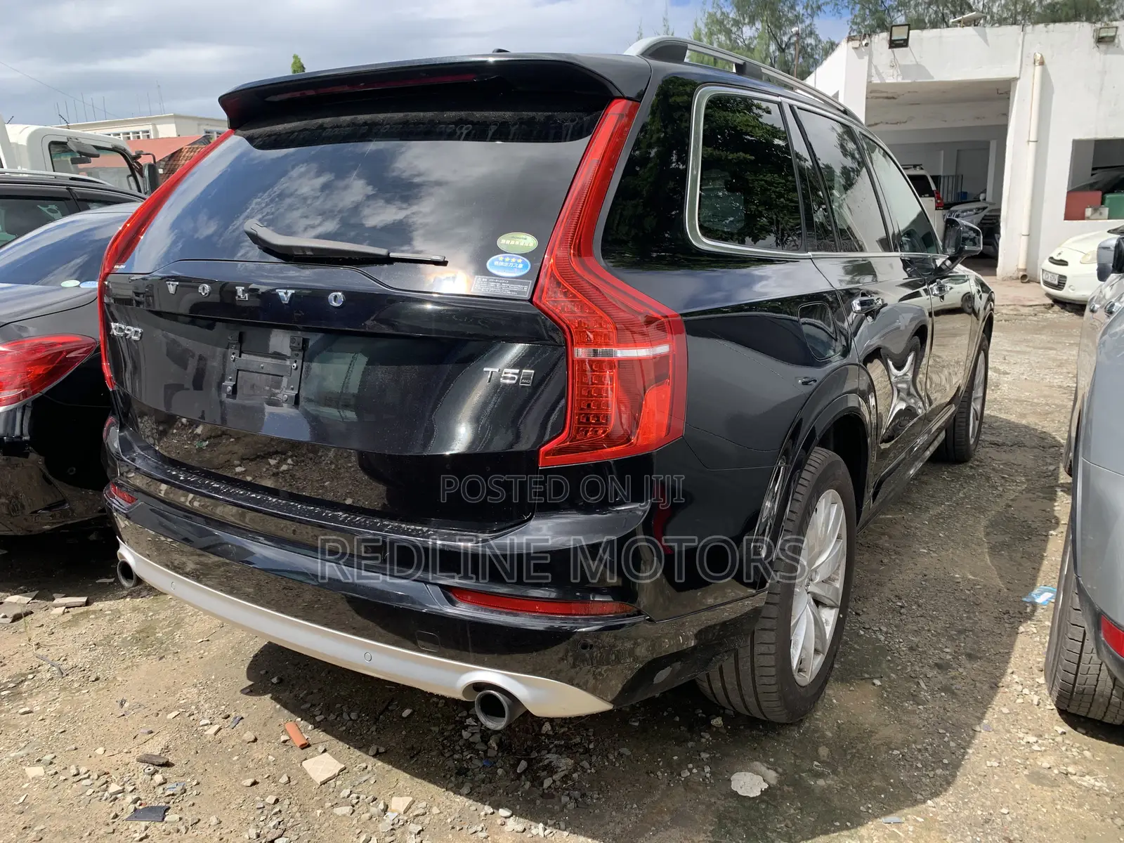 Volvo XC90 T5 Momentum 5P FWD 2018 Matt Black