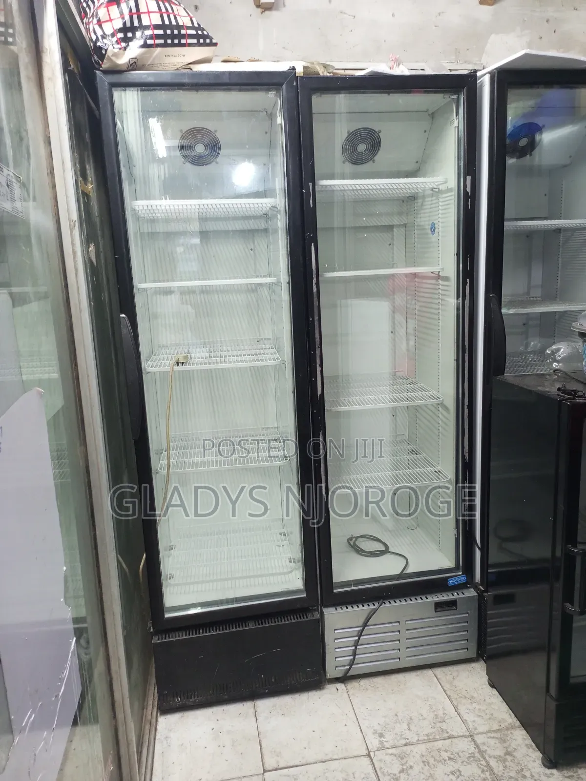 Well Maintained ( Display Fridge 500l)