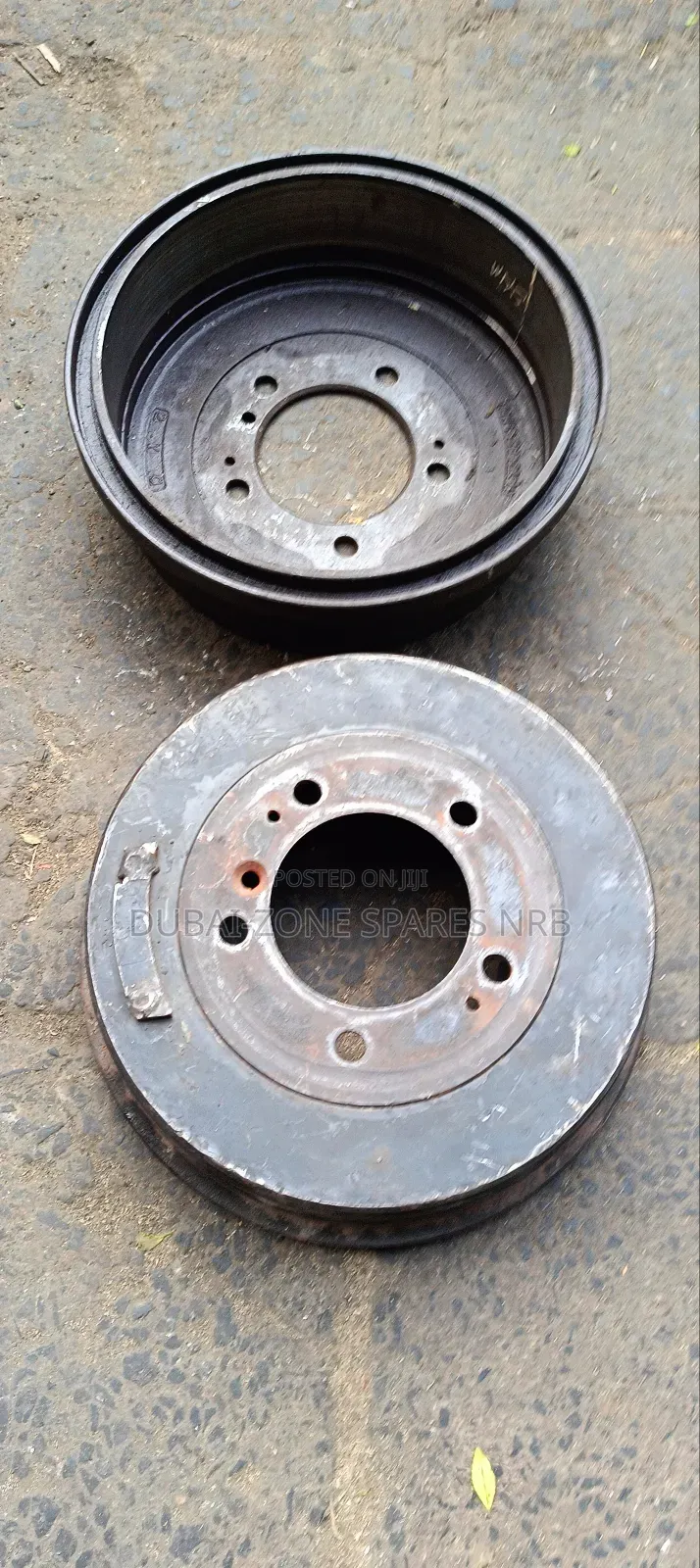 Land Cruiser J79 2-Brake Drums.