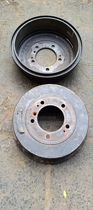 Land Cruiser J79 2-Brake Drums.