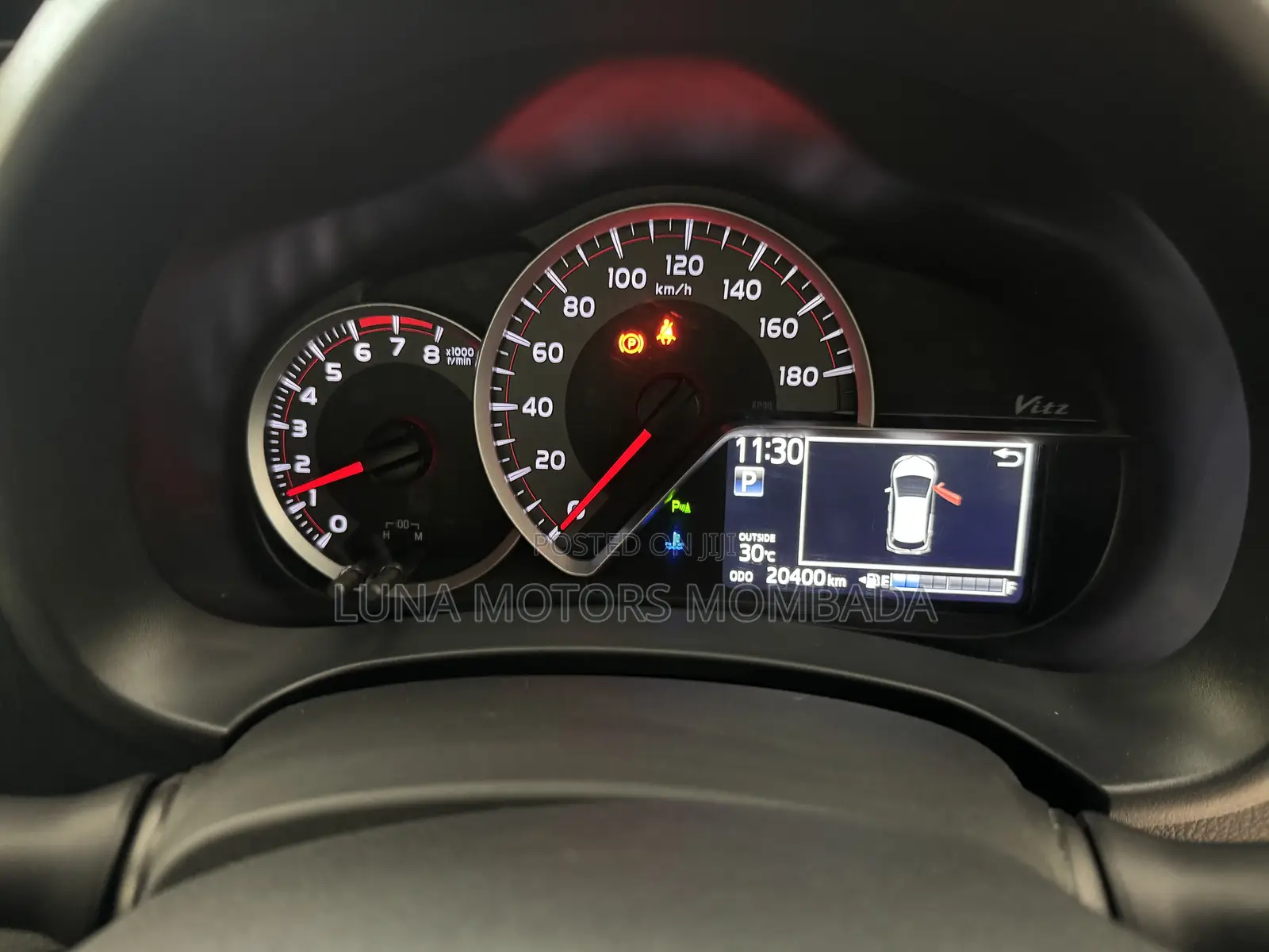Toyota Vitz 2018 Silver