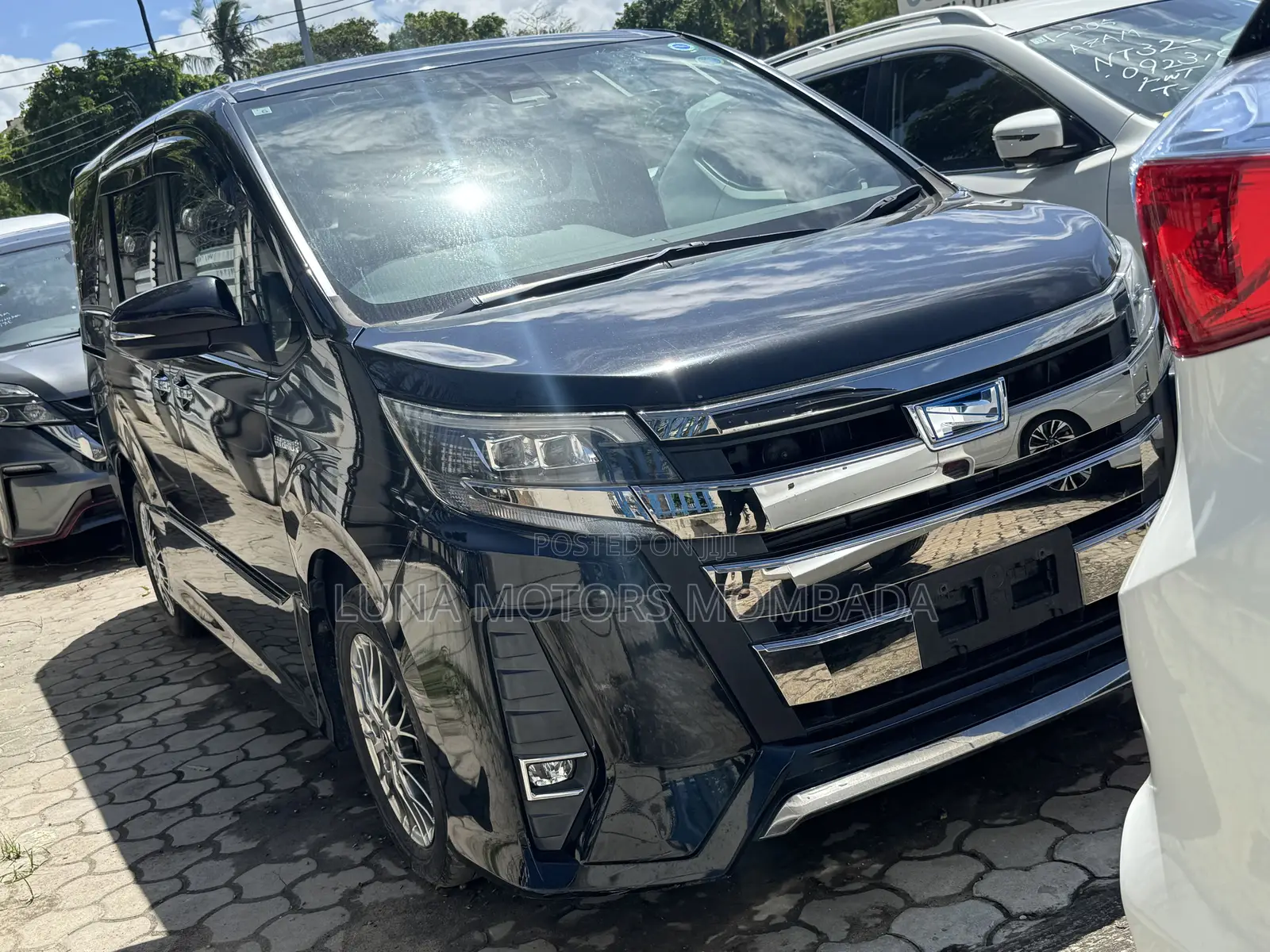 Toyota Noah 2018 Black