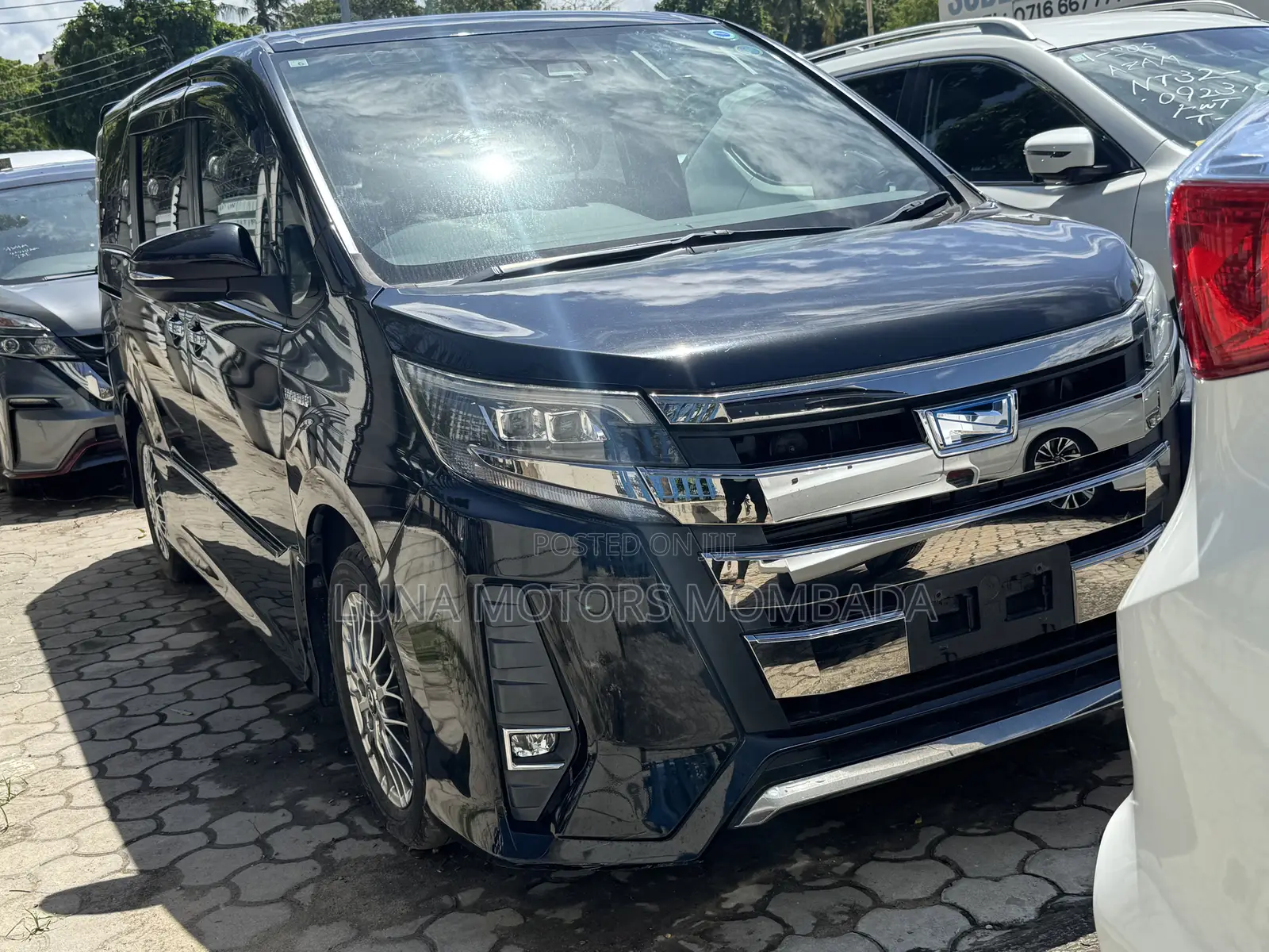 Toyota Noah 2018 Black