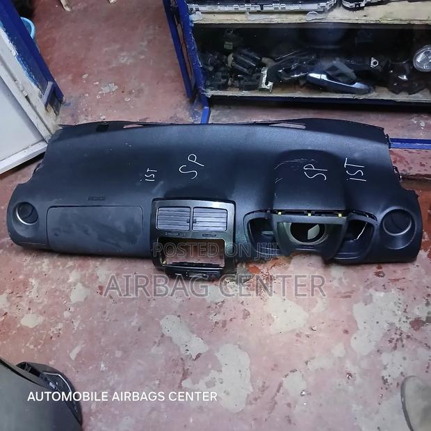 Toyota Ist Dashboard - thumbnail 3
