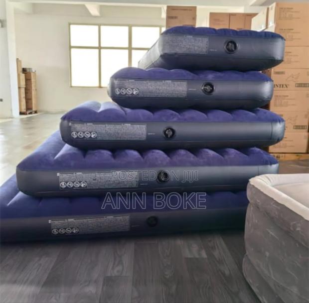 Intex Inflatable Mattress
Colour Blue