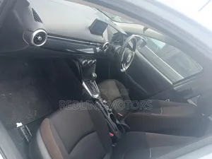 Mazda 2 2019 Gray