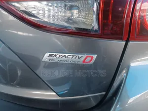 Mazda Axela 2018 Brown