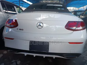 Mercedes-Benz C180 2018 Pearl