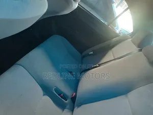 Toyota Axio 2018 Silver