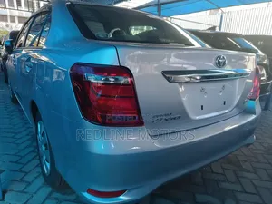 Toyota Axio 2018 Silver