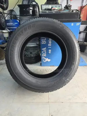 275/60r20 Bridgestone Tire
