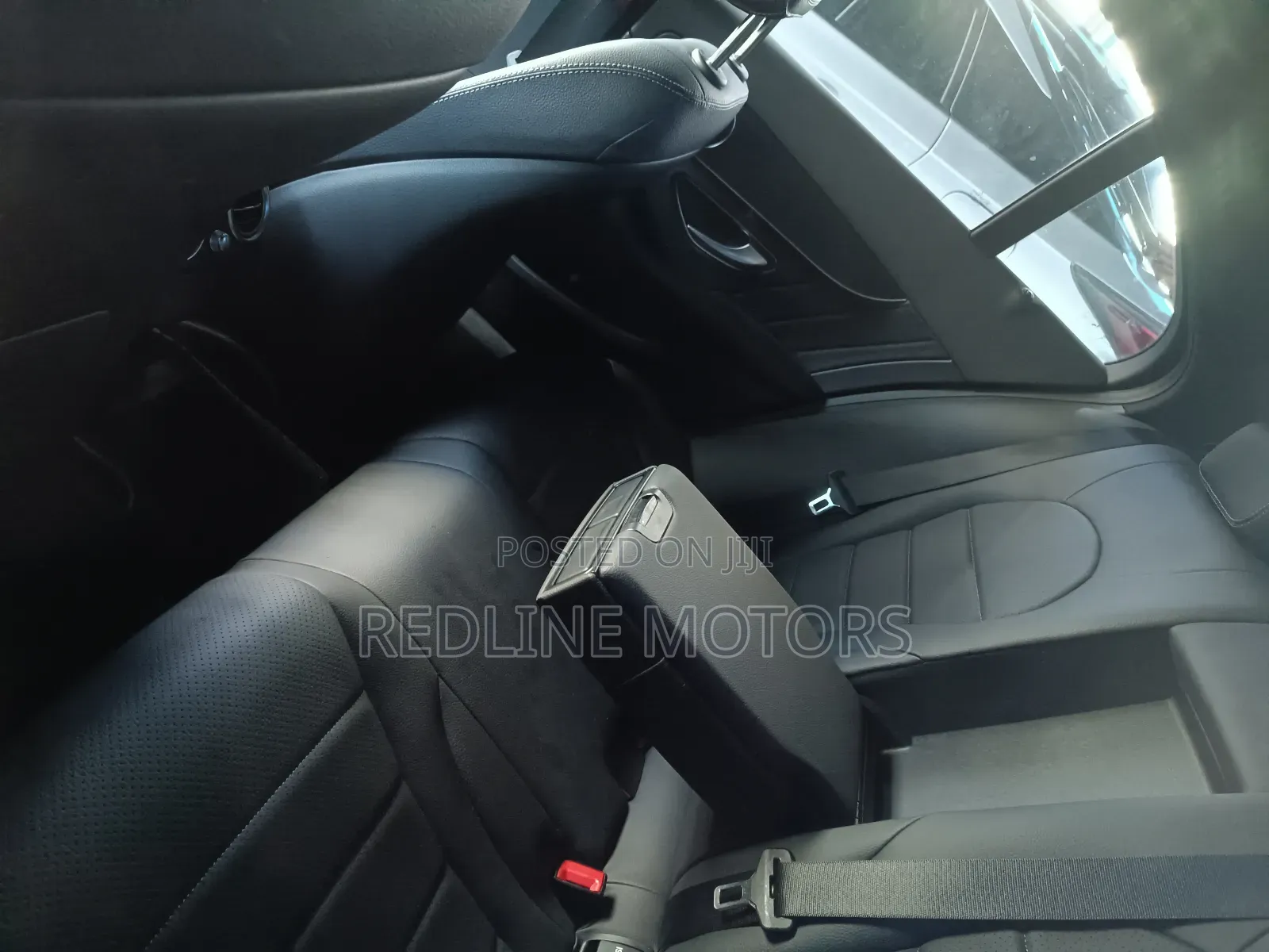 Mercedes-Benz C180 2018 Silver