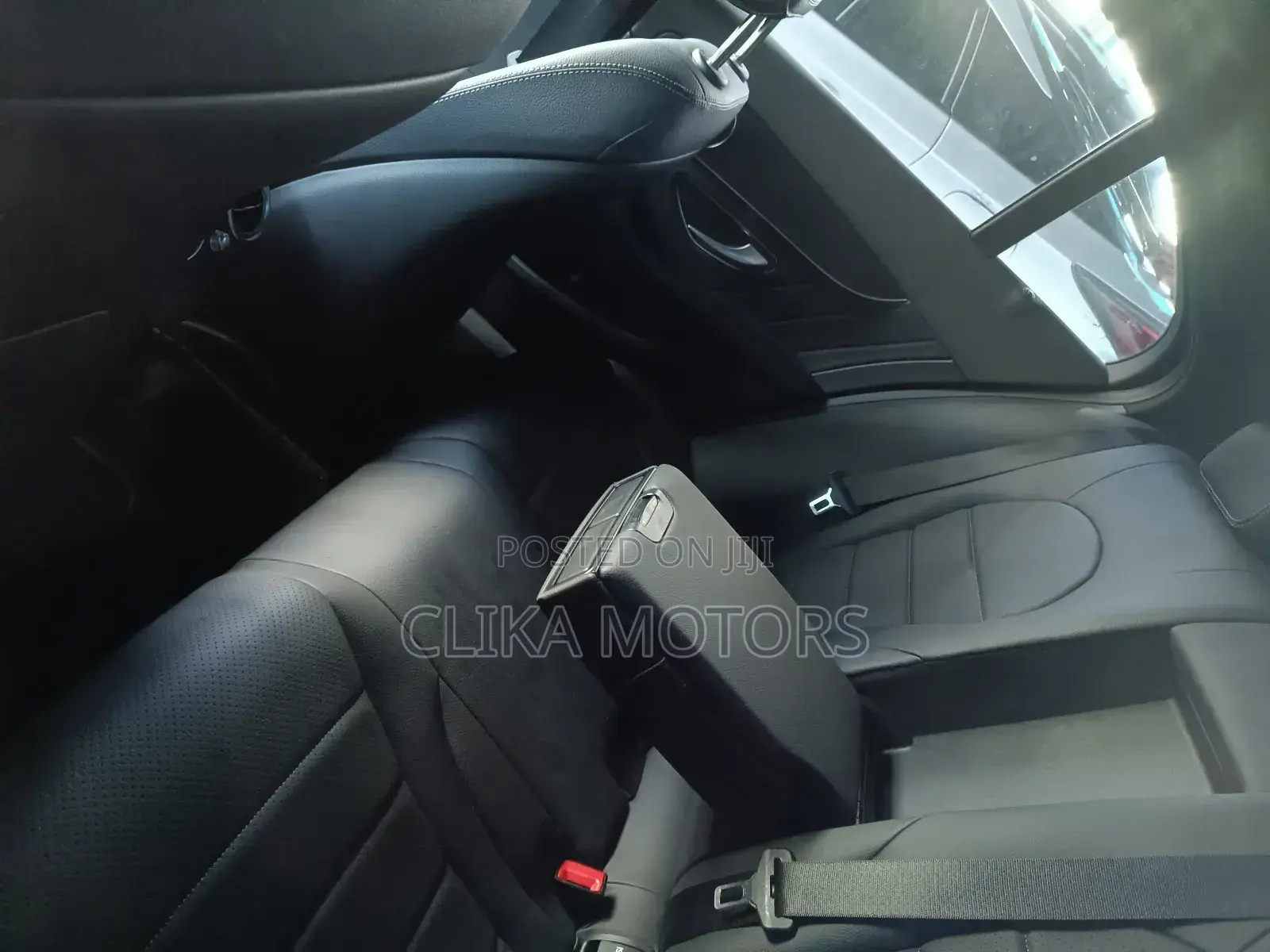 Mercedes-Benz C180 2018 Silver
