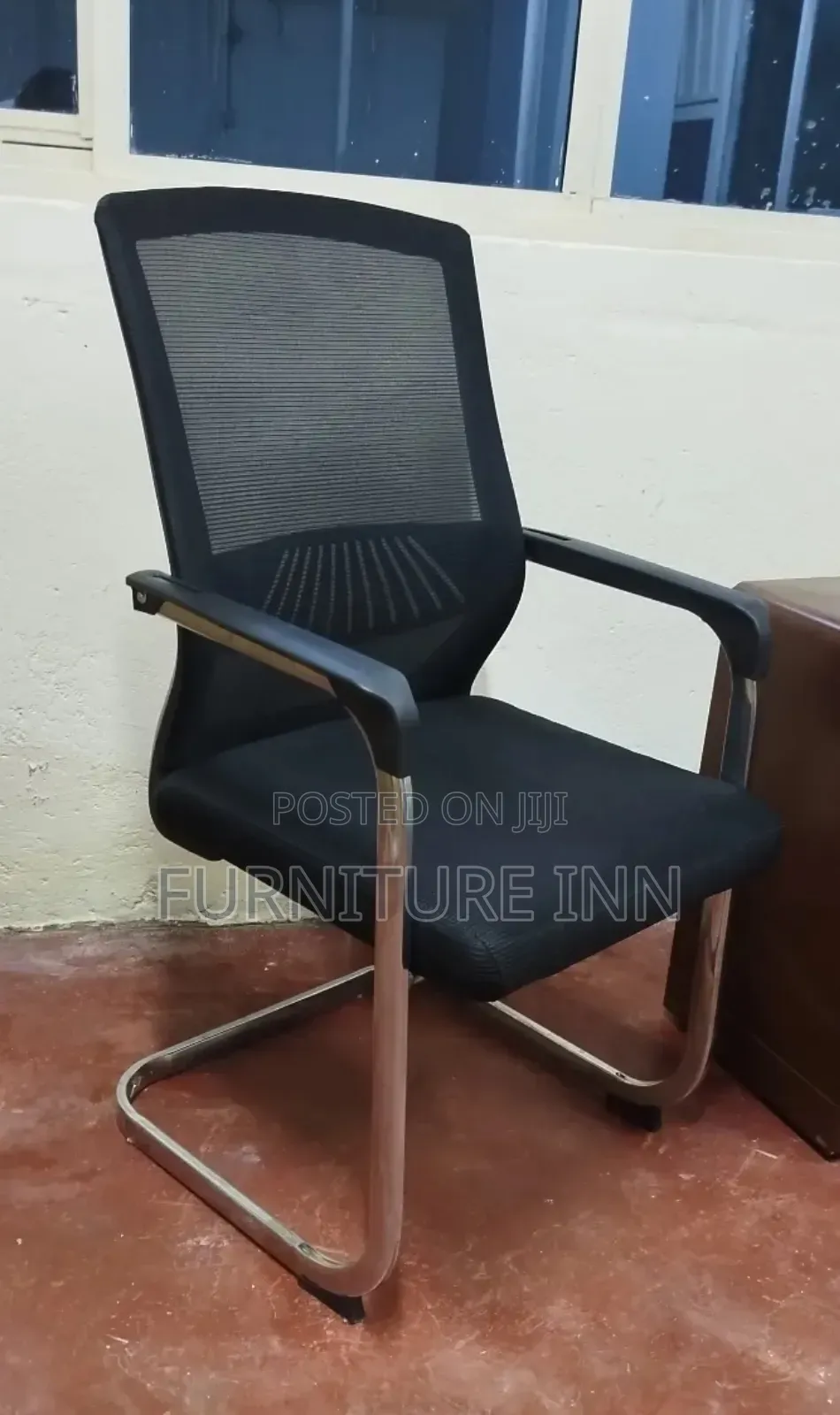 Heavy Cushion Visitor Chair