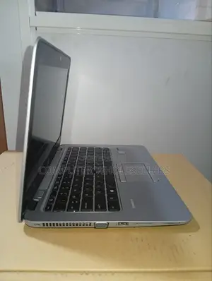 Laptop HP EliteBook 820 G3 8GB Intel Core I5 SSD 256GB