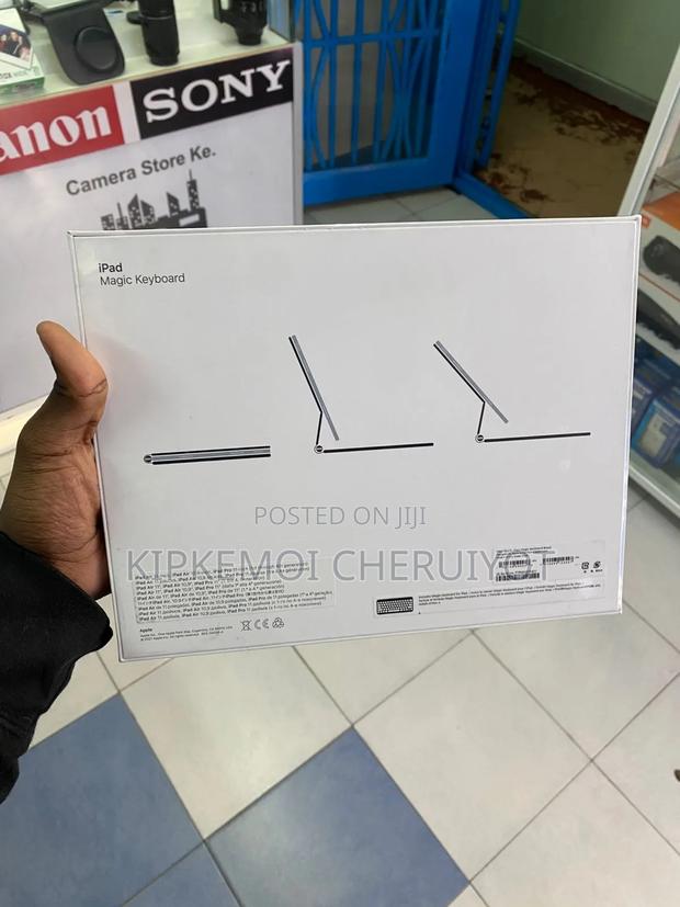 Magic Keyboard 11" M4 - thumbnail 2