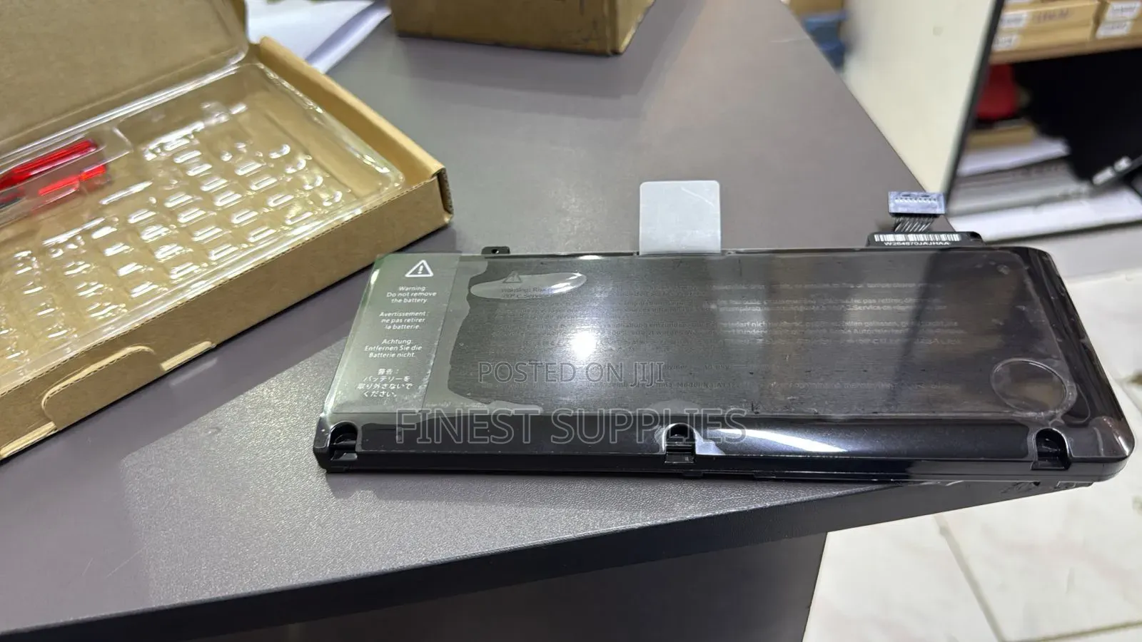 Apple Macbook Batteries on Offer