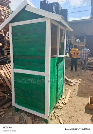Strong & Weatherproof Guard House