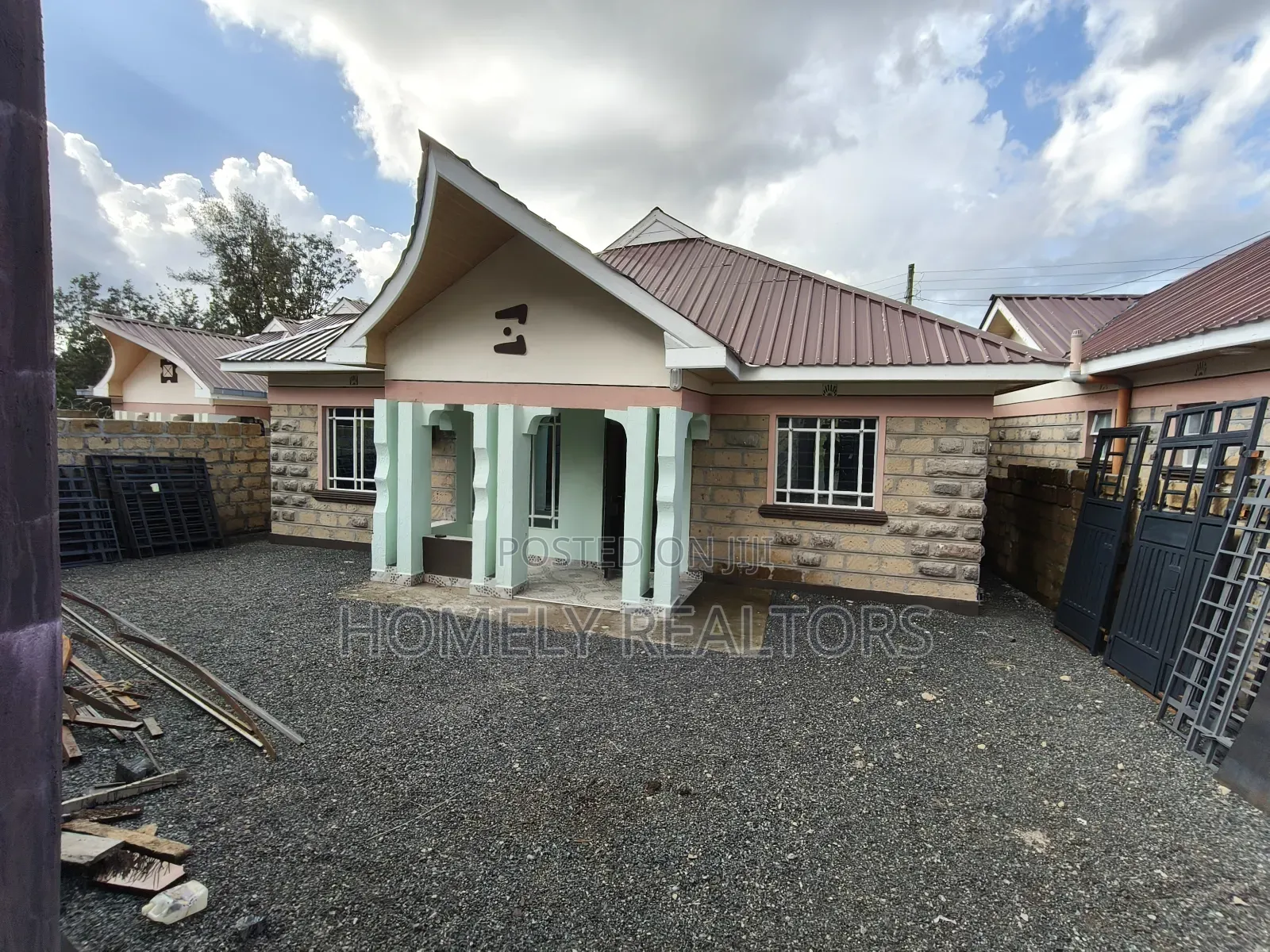 4bdrm Bungalow in Nkoroi Estate, Ongata Rongai for sale