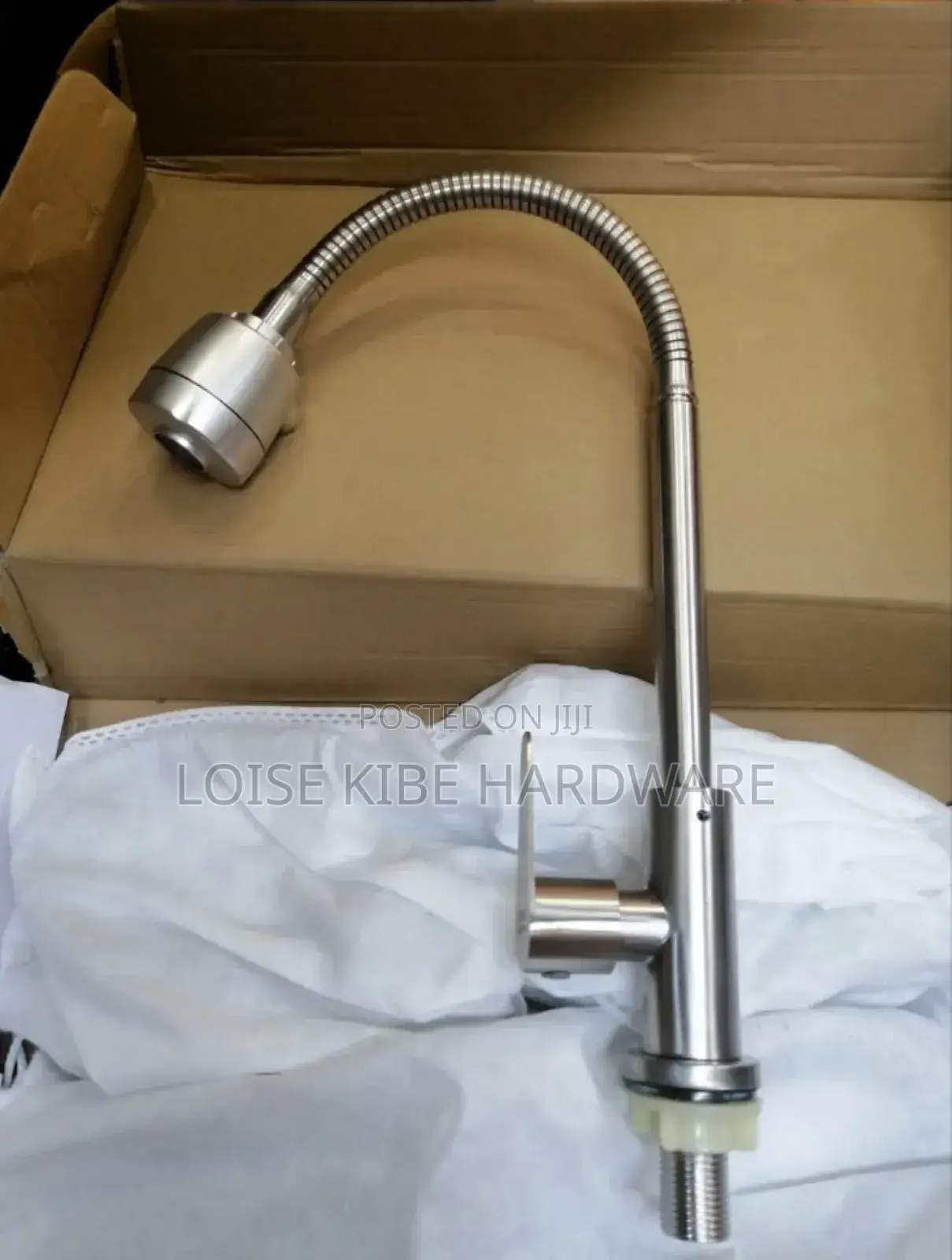 Flexible Kitchen Tap Available for Double Sink