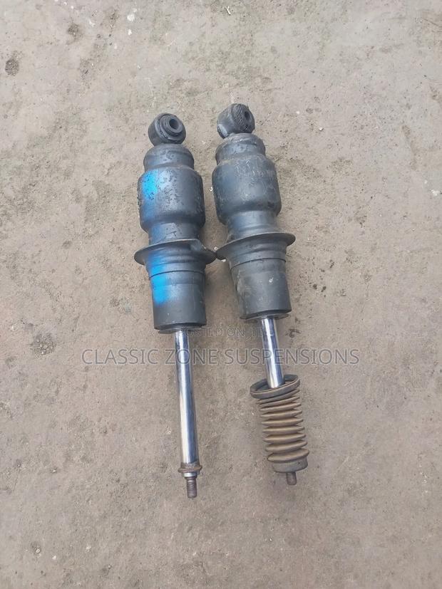 Subaru Outback Back Shocks - thumbnail 2