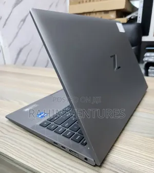 Laptop HP ZBook Firefly G8 16GB Intel Core i7 SSD 512GB