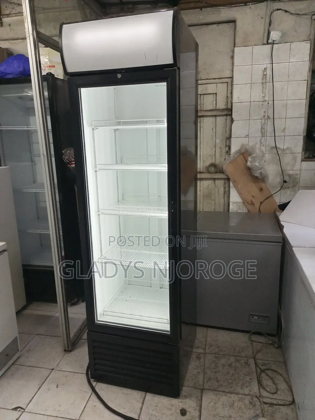 Well Maintained(Metafrio Display Fridge)