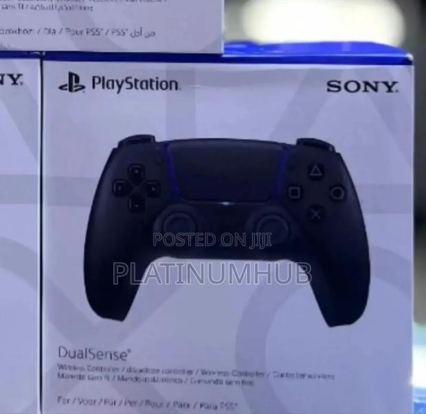 Ps5 Black Gamepad - main view