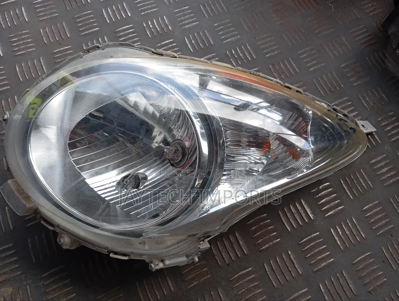 Suzuki Alto Headlight