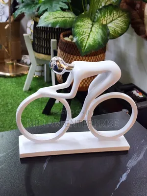 Office Figure Modeling Resin Office Table Ornaments