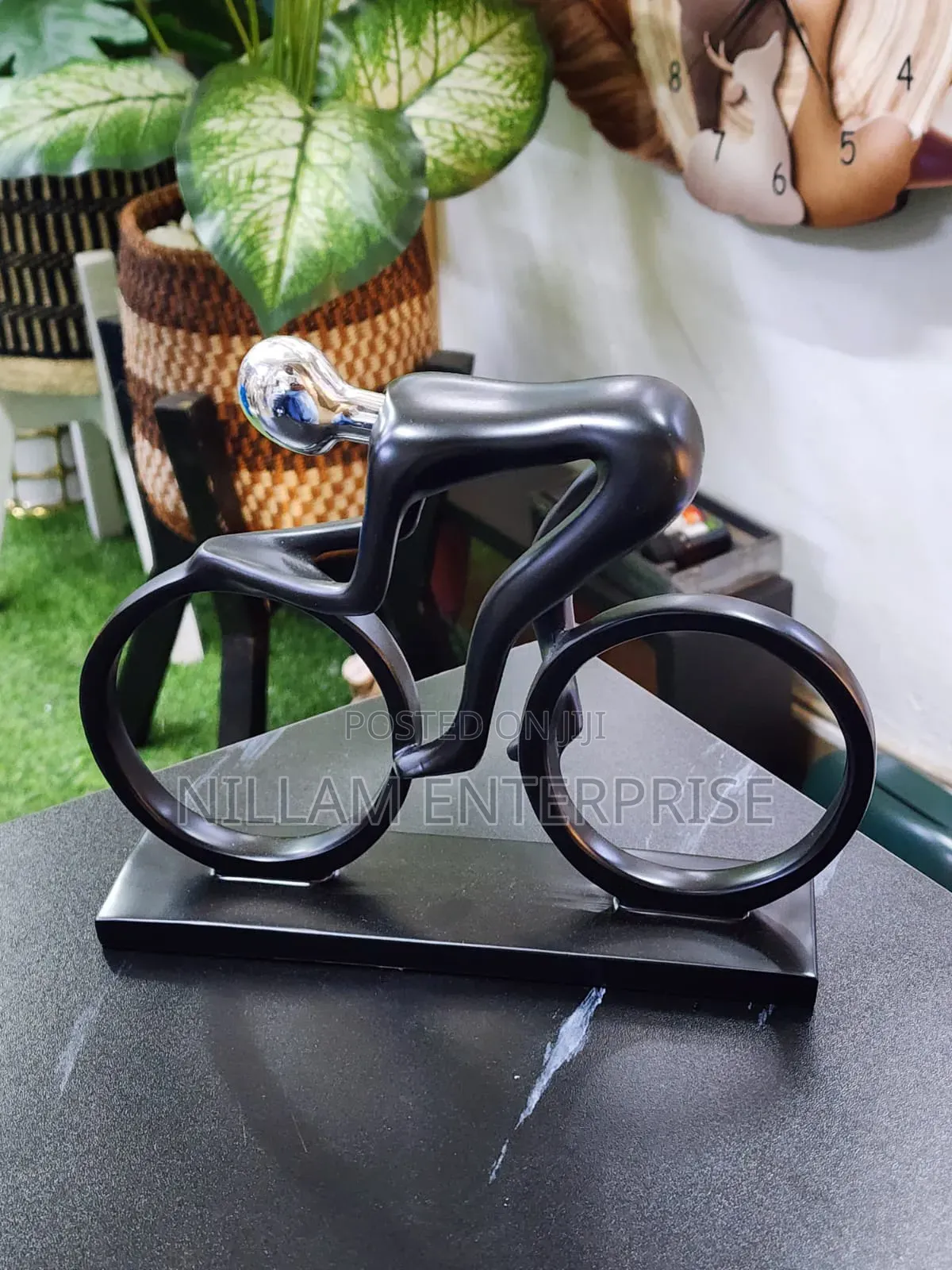 Office Figure Modeling Resin Office Table Ornaments