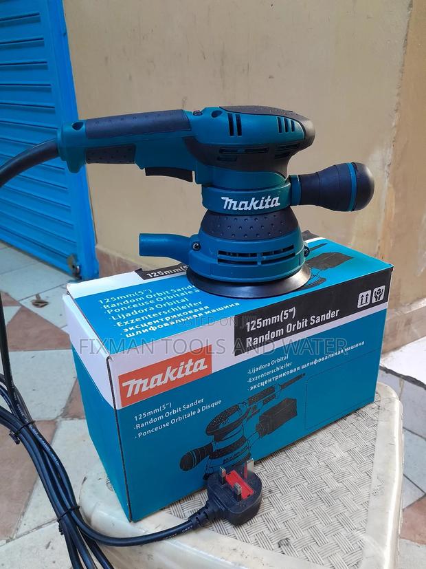 Technical Makita Orbital Sander + Sanding Discs