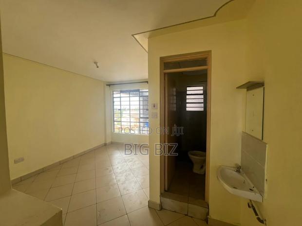 1bdrm Apartment in Studio/1/2, Parklands/Highridge for rent - thumbnail 5