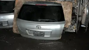 Toyota Avensis Station Wagon Boot