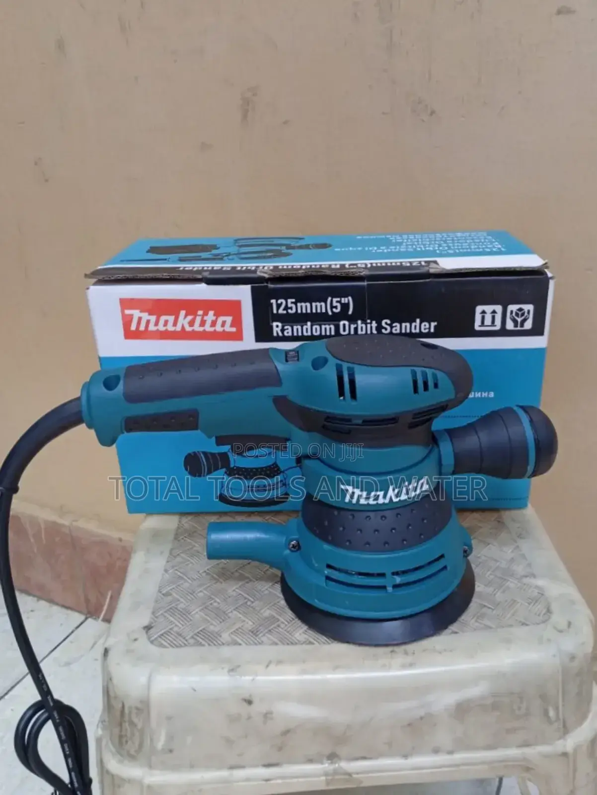 Makita Random Orbit Sander 125mm 5inches and Free Disc