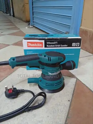 New Makita Sanding Machine 320w 125mm With Sanding Paper