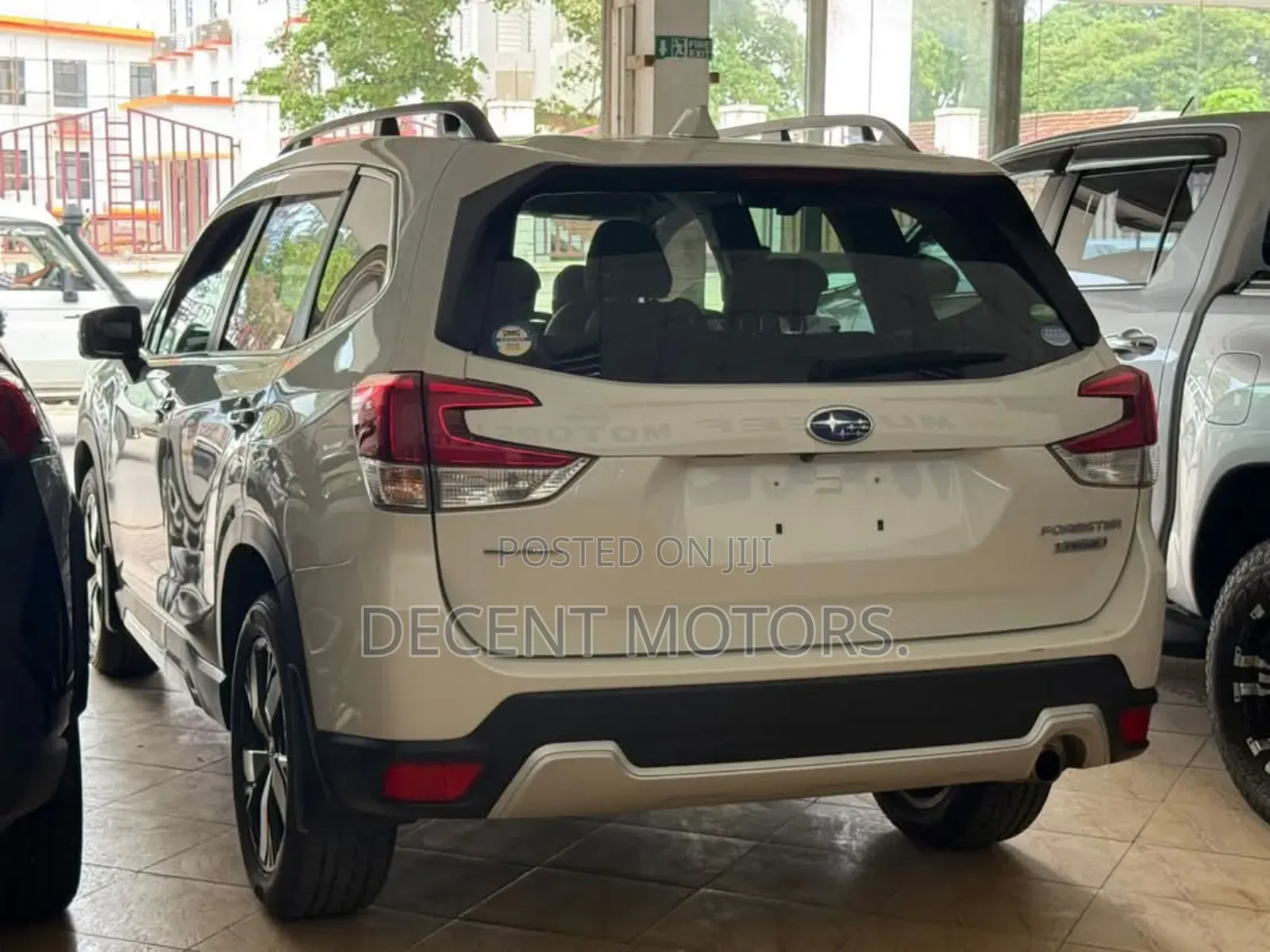 Lexus LX 2018 White