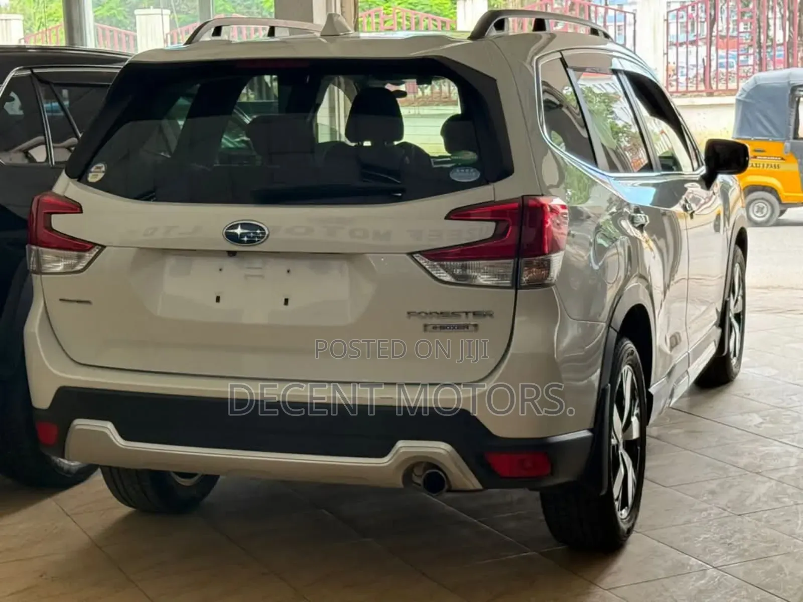 Lexus LX 2018 White