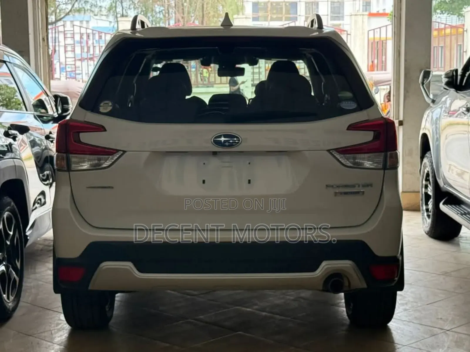 Lexus LX 2018 White