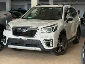 Lexus LX 2018 White